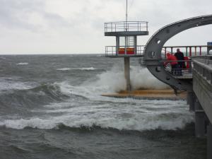 Brecher an der Seebrücke